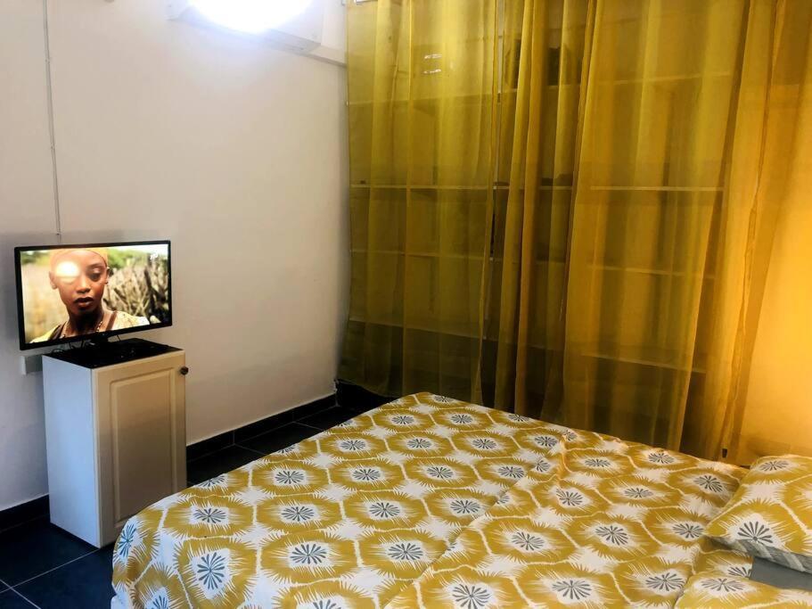 Studio Cosy Avec Piscine Saint-Joseph Bagian luar foto